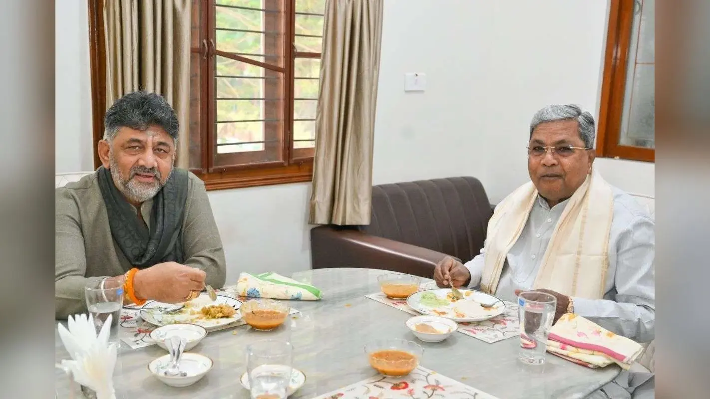 Siddaramaiah DK Shivakumar Meeting: नाश्ते पर एक हुए सिद्दरमैया और DK Shivakumar, क्या CM पर बन गई बात?