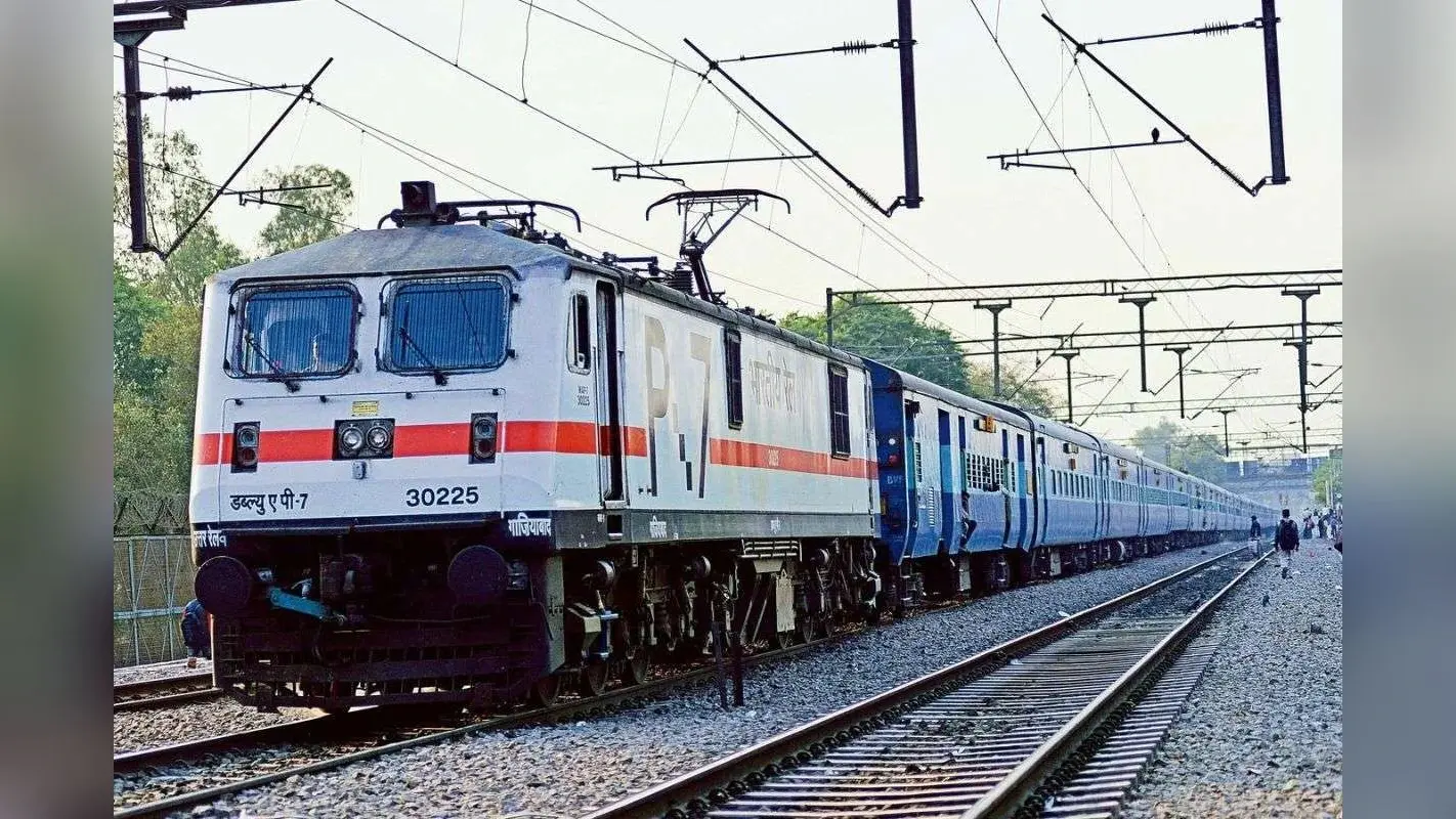 Bihar Train News: बिहार में कार्तिक पूर्णिमा मेले पर चलेगी स्पेशल ट्रेन, जानें रूट और टाइमिंग