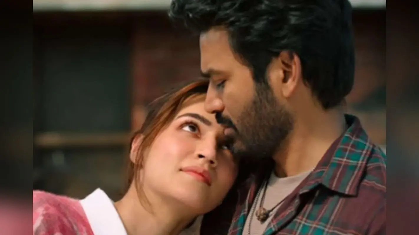 Tere Ishk Mein First Review: टिकट बुक करने से पहले पढ़ें धनुष-कृति की फिल्म का पहला रिव्यू, मिले इतने स्टार्स, क्रिटिक बोले- क्लाइमेक्स ही इसकी जान