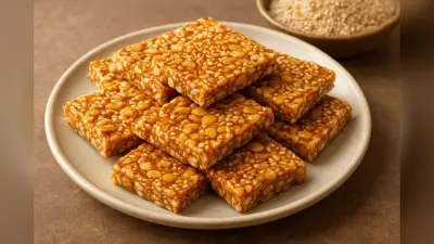 Til Mungfali Gur ki Chikki: सर्दियों में जरूर ट्राई करें गुड़ तिल मूंगफली चिकी, ये है मिनटों में बनने वाली हेल्दी स्नैक