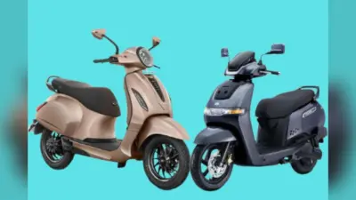 TVS iQube vs Bajaj Chetak: सबसे भरोसेमंद ब्रांड्स के इलेक्ट्रिक स्कूटर्स में बेहतर कौन?