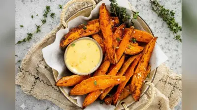 Winter-Style Ghee Roasted Sweet Potato: ठंड के मौसम में ट्राई करें घी में भुने शकरकंद की स्वादिष्ट रेसिपी – वजन घटाने वालों के लिए परफेक्ट स्नैक