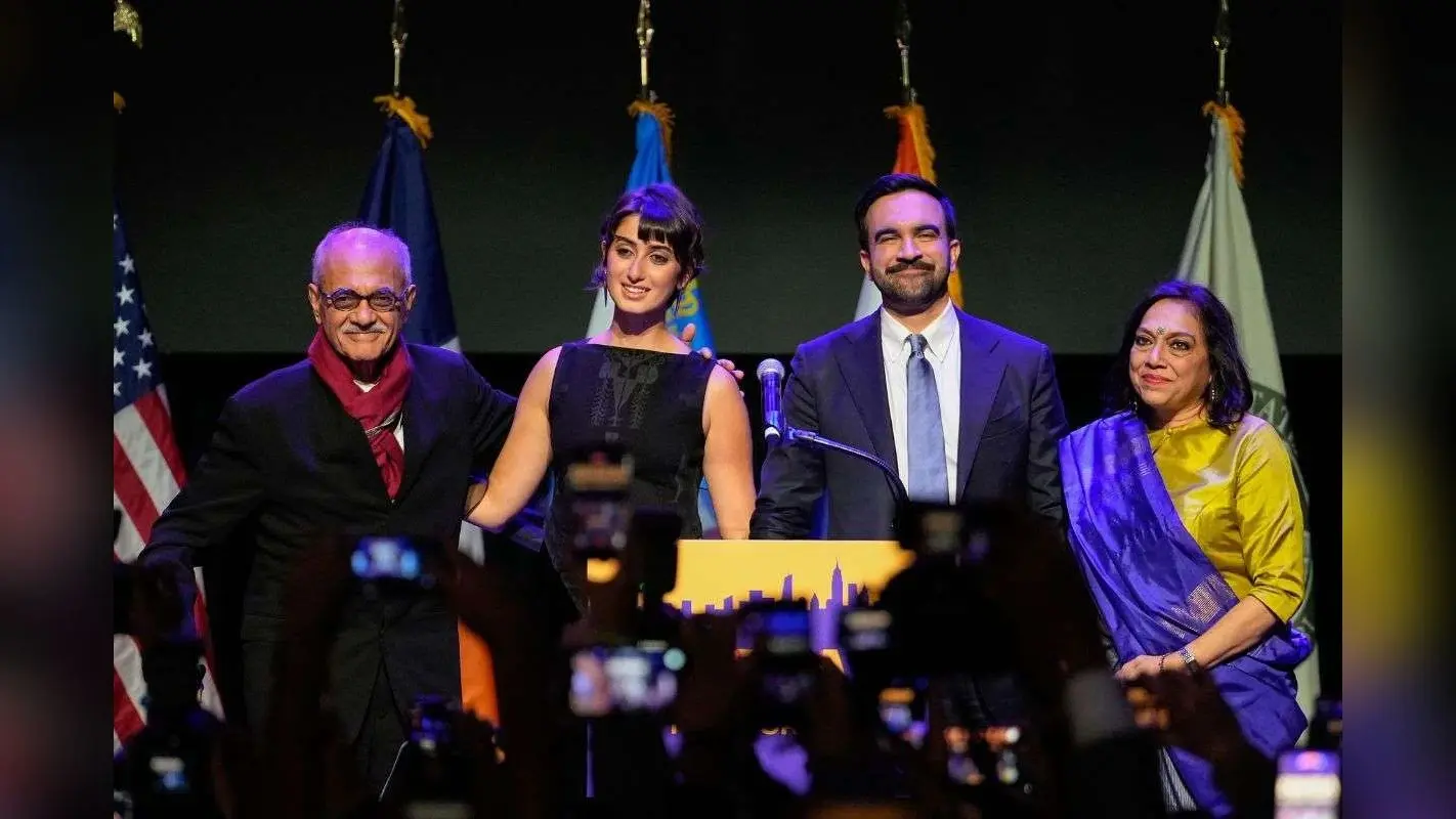 New York Mayor: जोहरान ममदानी की जीत पर बजा ‘धूम मचाले’, विक्ट्री सांग पर पत्नी को चूमा, मां को लगाया गले