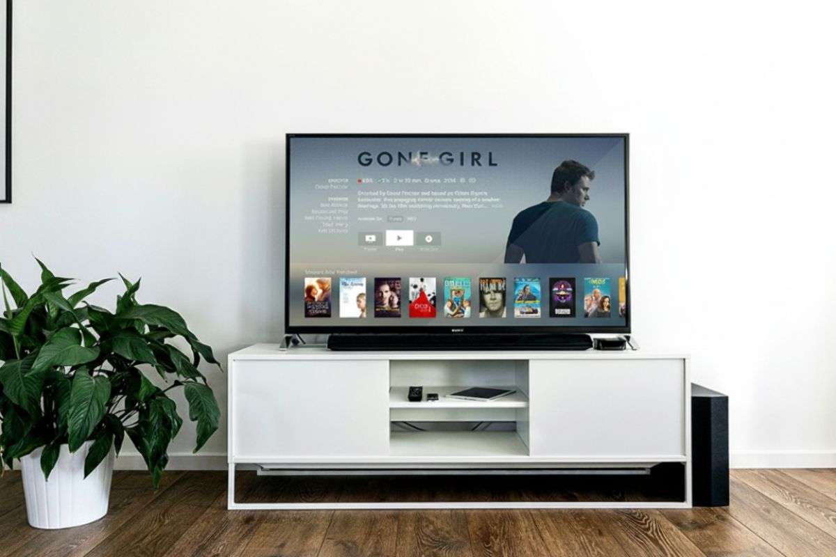 ₹25,000 से कम में मिल रहे ₹50,000 वाले Smart TV, आधी कीमत में सिनेमा हॉल बन जाएगा आपका बेडरूम
