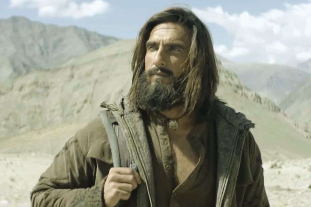 Dhurandhar First Review: सामने आया रणवीर सिंह की ‘धुरंधर’ का फर्स्ट रिव्यू, टिकट बुक करने से पहले जानें पास या फेल, क्रिटिक बोले- क्लाइमेक्स उड़ा देगा होश