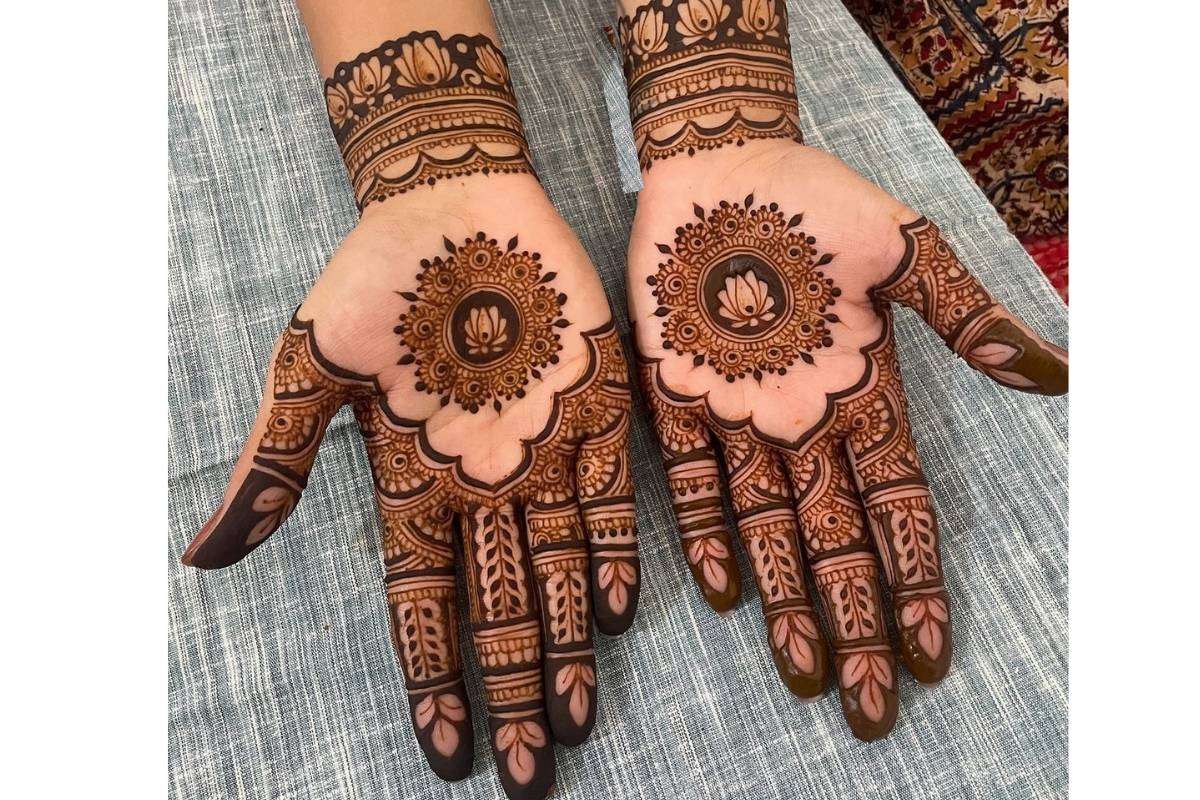 Front Hand Latest Lotus Mehendi Design