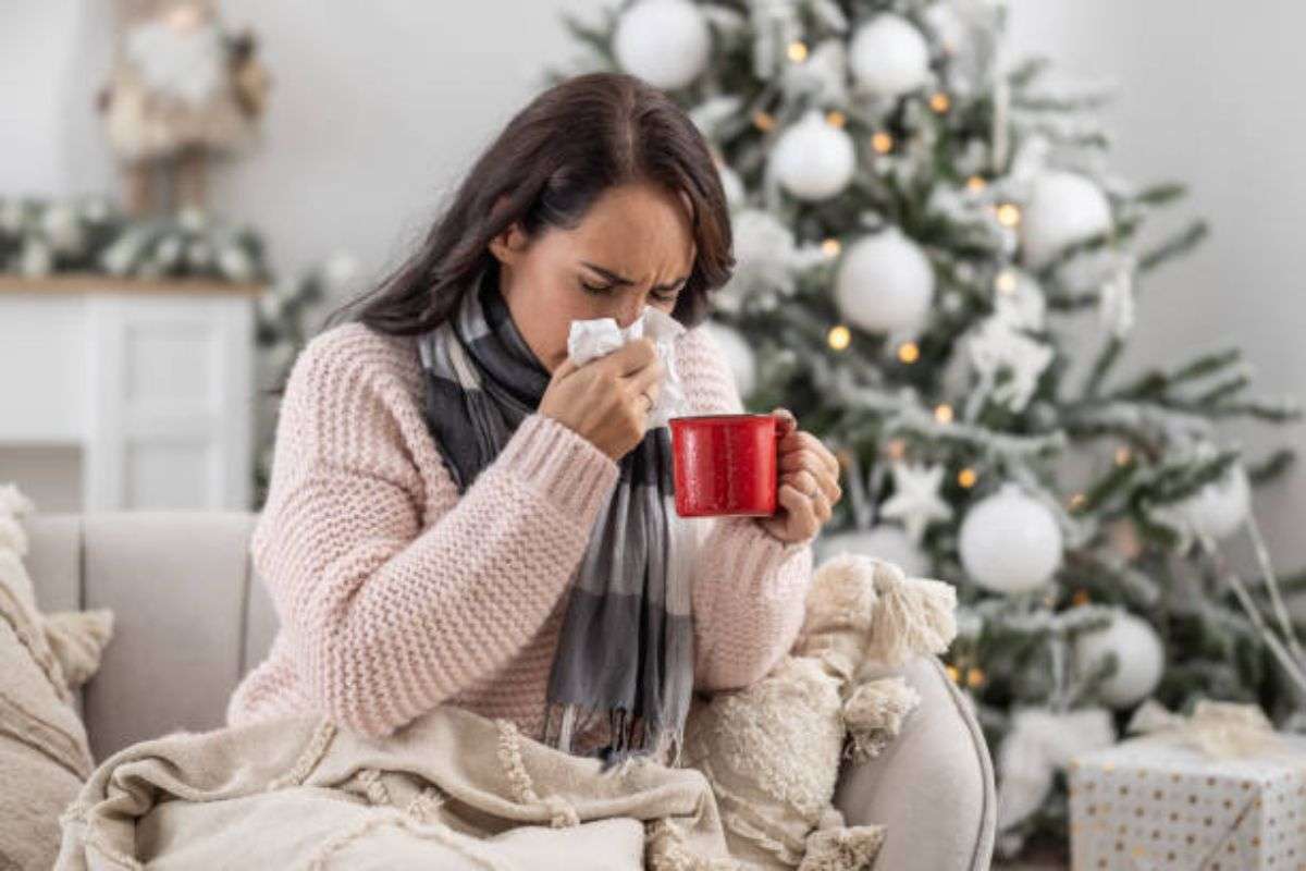 Home Remedies for Winter Cold: बदलते मौसम में आप भी हैं सर्दी-खांसी से परेशान, तो जरूर आजमाएं ये घरेलू रामबाण इलाज