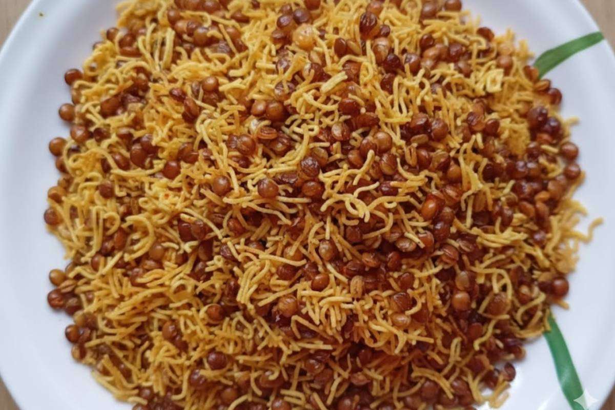 Masoor Dal Namkeen Ingredients Recioe in Hindi
