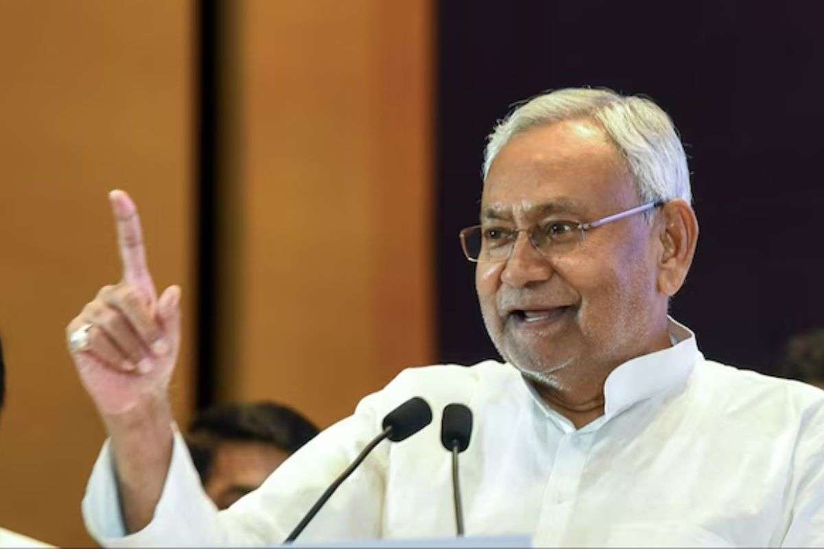 नीतीश को वर्ल्ड बुक ऑफ रिकॉर्ड्स से आया बधाई लेटर, लिखा- आप देश के पहले व्यक्ति जिन्होंने 10वीं बार सीएम पद की शपथ ली
