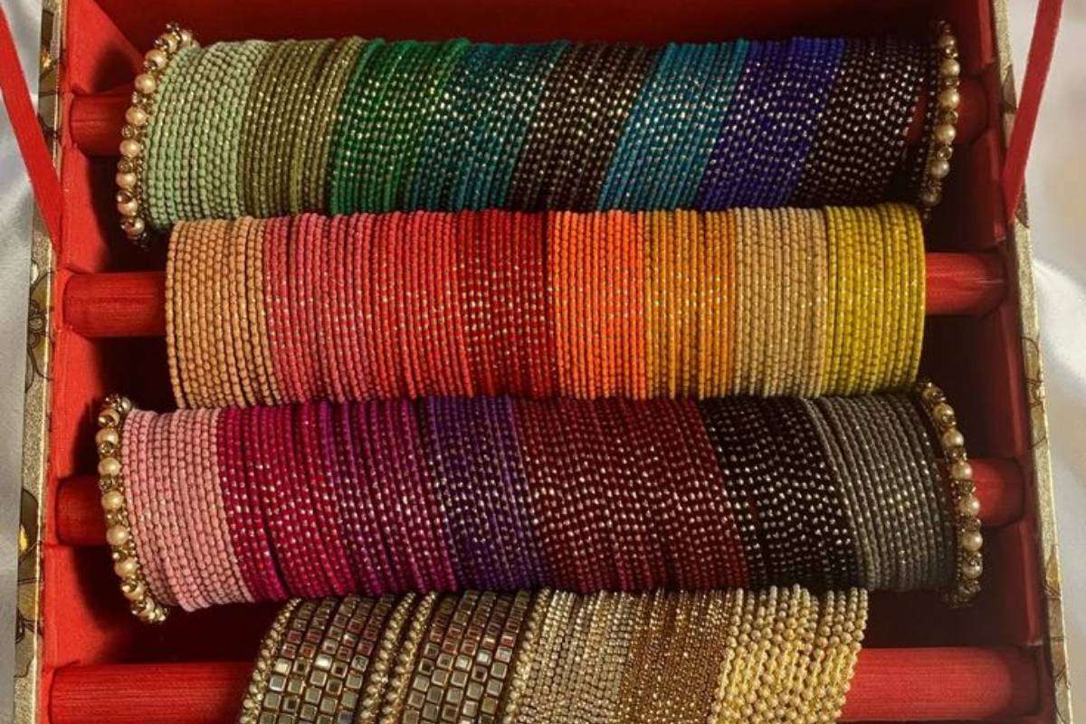 Raindrop Bangles Design in Pastel Shades