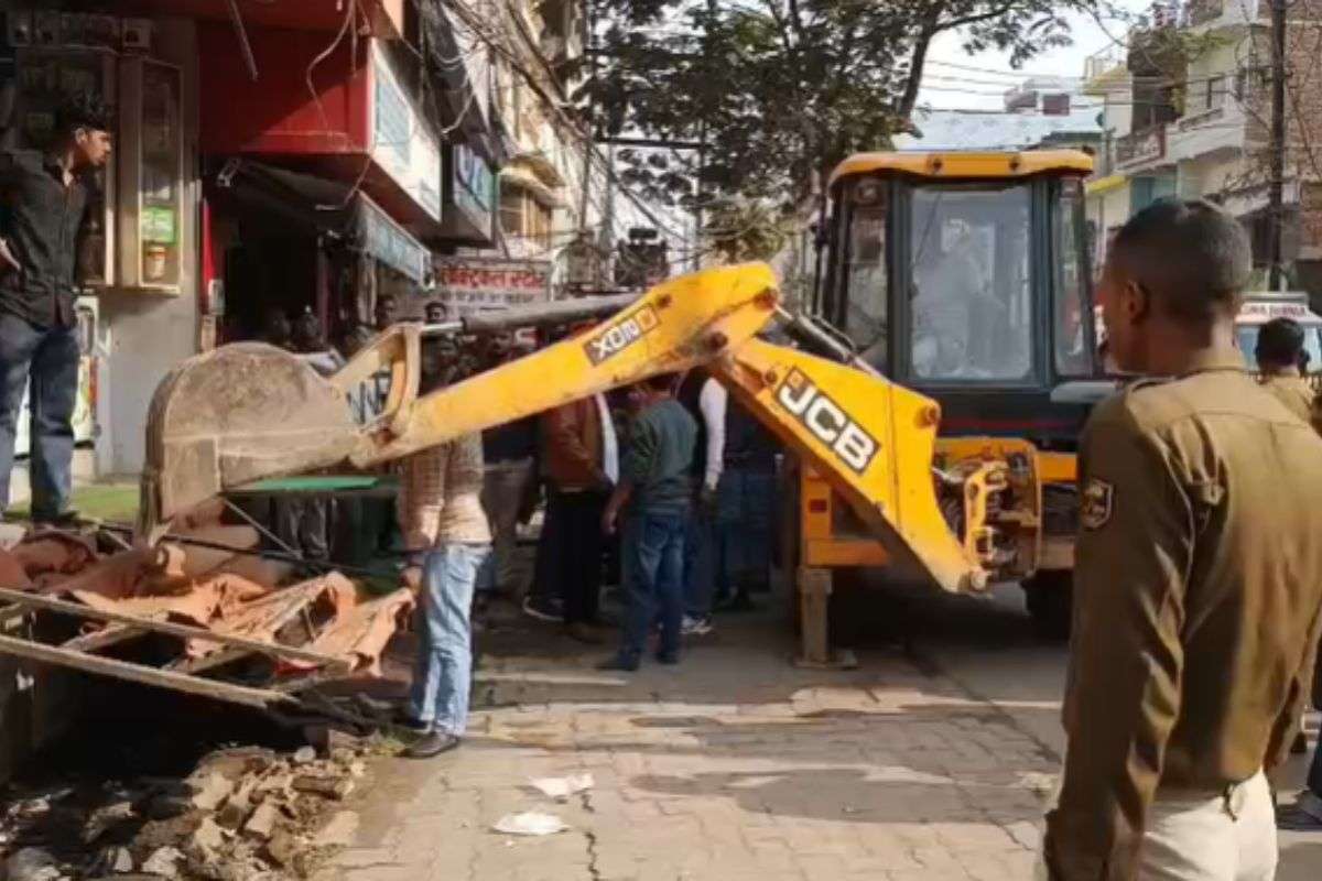 बुलडोजर कार्रवाई पर चिराग पासवान की पार्टी का बड़ा बयान, कहा- जिन्होंने अवैध जमीन कब्जा की है, परेशानी सिर्फ उन्हें