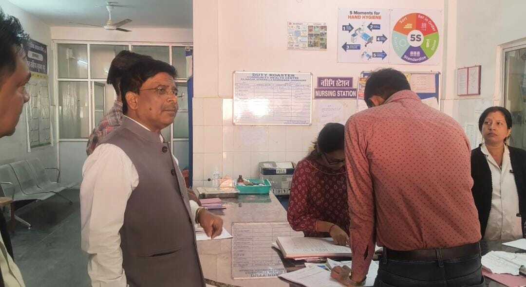 Seraikela Kharsawan News : स्वास्थ्य सेवाओं की गुणवत्ता बनाये रखें