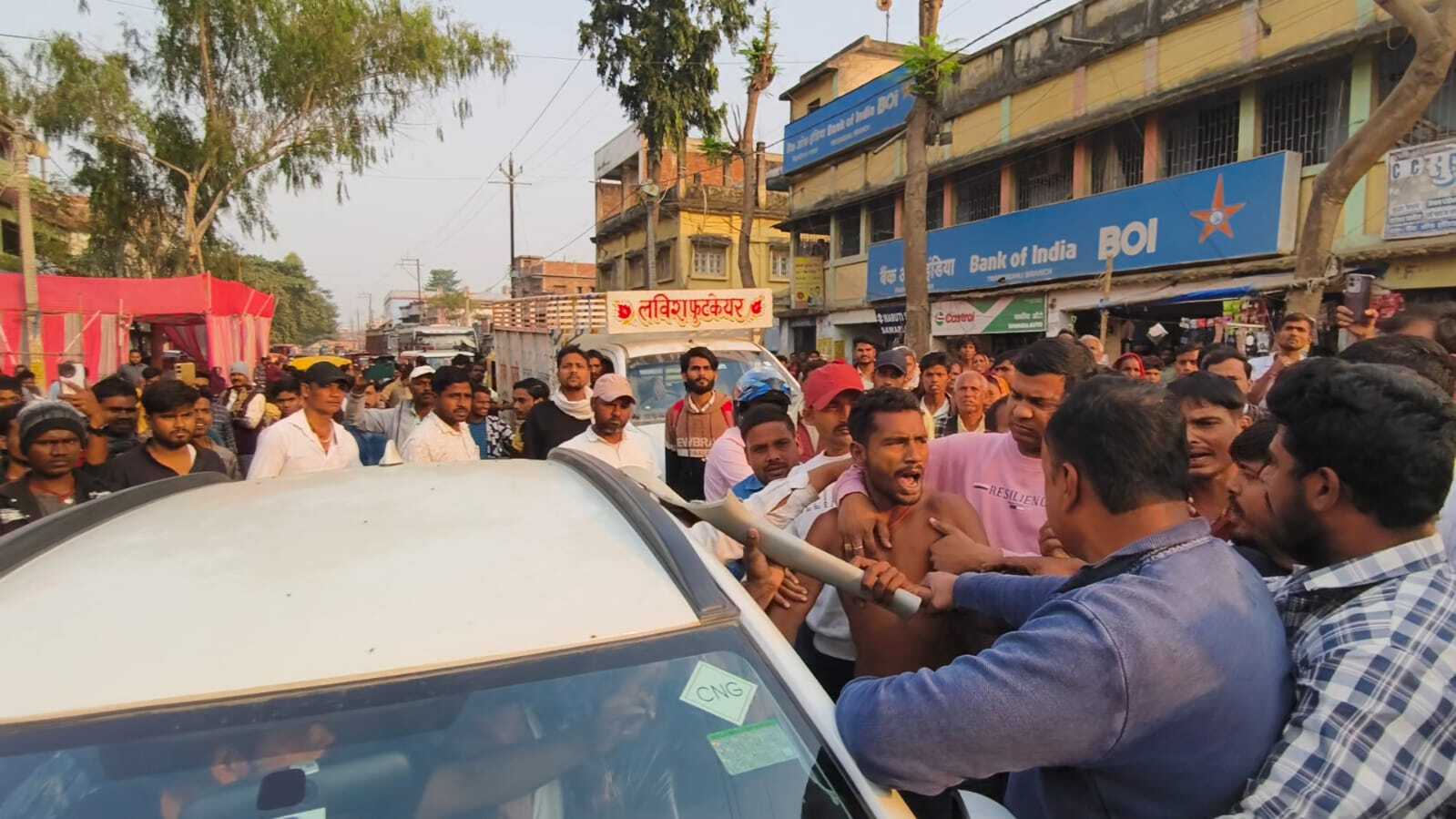 कार चालक से मारपीट मामले में नौ पर प्राथमिकी