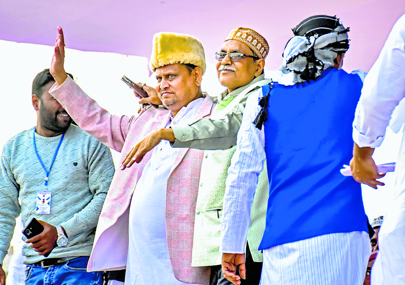 रेजिनगर में विधायक हुमायूं कबीर ने रखी ‘बाबरी मस्जिद’ की आधारशिला