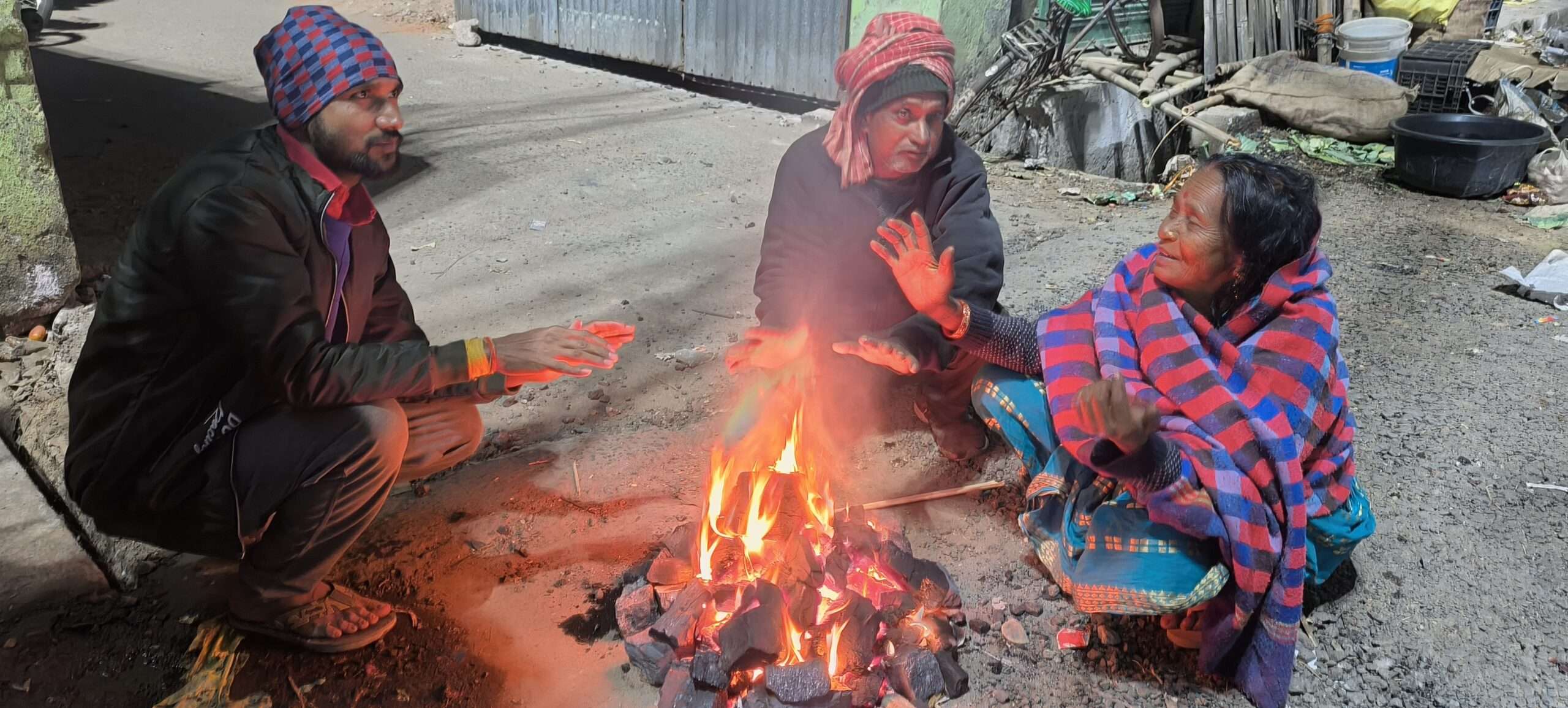 Giridih News :गिरिडीह में शीतलहर का प्रकोप, जनजीवन प्रभावित