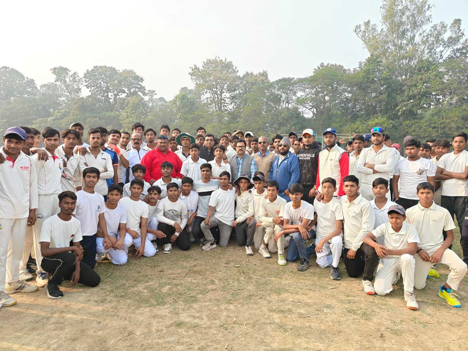 Motihari: ग्रामीण क्रिकेट लीग का ट्रायल में 125 खिलाड़ियों ने लिया हिस्सा