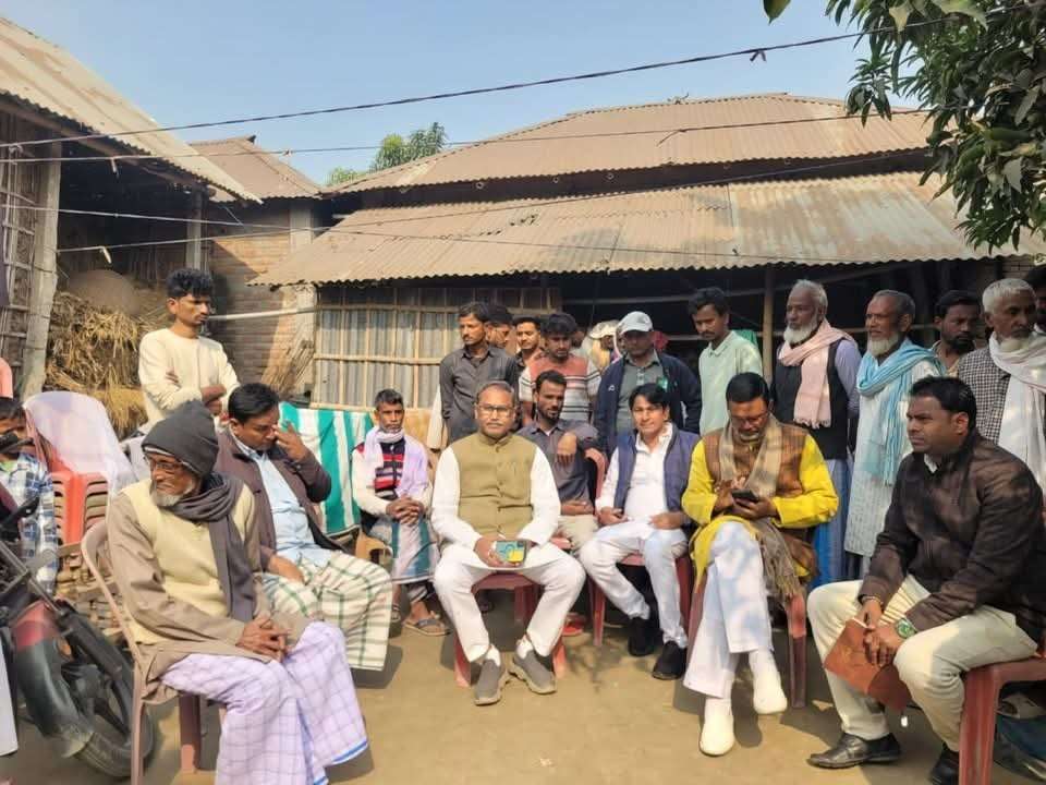 संदिग्ध मौत पर विधायक परिजनों से मिले