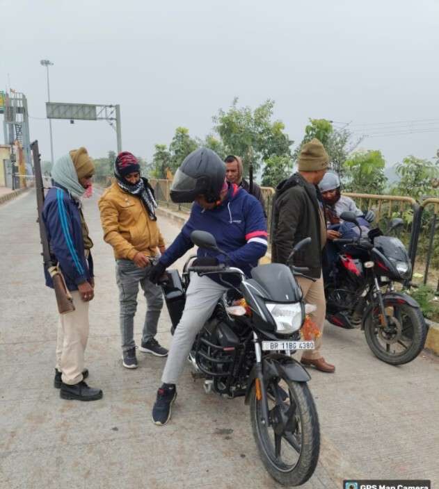 सुरक्षा की दृष्टिकोण से जिले में चलाया जा रहा सघन वाहन चेकिंग अभियान