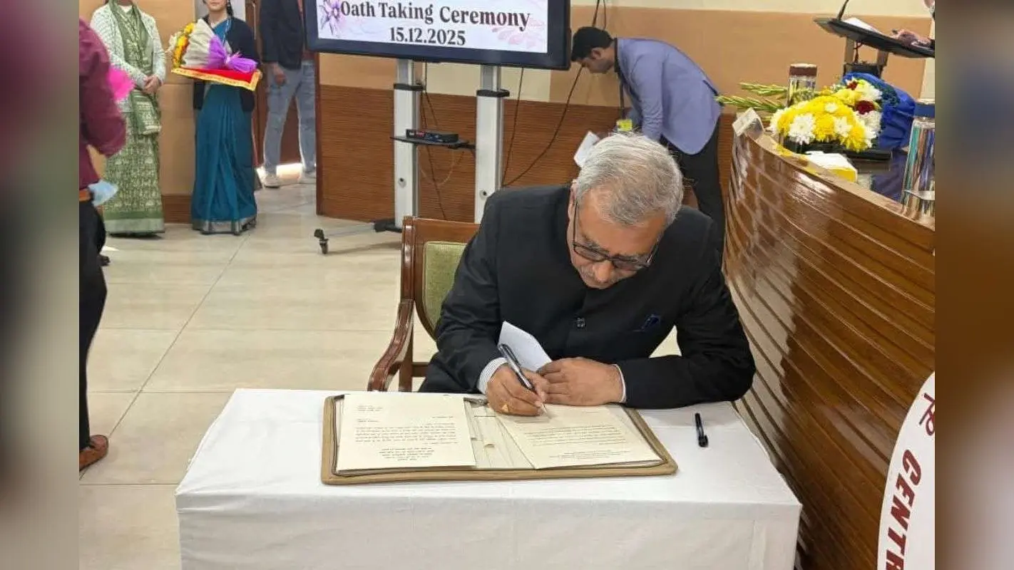 वरिष्ठ पत्रकार आशुतोष चतुर्वेदी ने केंद्रीय सूचना आयुक्त के रूप में शपथ ली, राज कुमार गोयल CIC नियुक्त