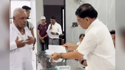 सूरत के व्यापारी ने बदल दी किसानों की किस्मत, मां की पुण्यतिथि पर 290 लोगों को कर दिया कर्जमुक्त