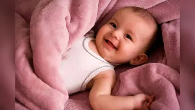 Baby Name Starting with Letter F: नन्हें मेहमान के नाम को लेकर हैं परेशान, तो यहां देखिए F अक्षर वाले नामों की लिस्ट