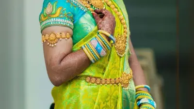 Bridal Gold Bajuband Design: आपकी खूबसूरती में लगेंगे चार चांद, जब आप पहनेंगी ये खूबसूरत गोल्ड बाजूबंद