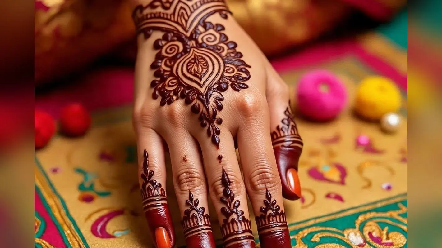 Tatoo Mehndi Design: अपने हाथों पर लगाएं ट्रेंडिंग टैटू मेहंदी डिजाइन, निखर जाएगी खूबसूरती
