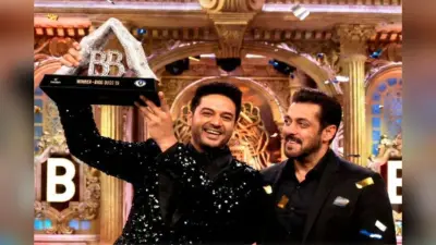 Bigg Boss 19 Finale Winner: क्या गौरव खन्ना ने जीती ‘बिग बॉस 19’ की चमचमाती ट्रॉफी? वायरल PHOTO का सच जानें