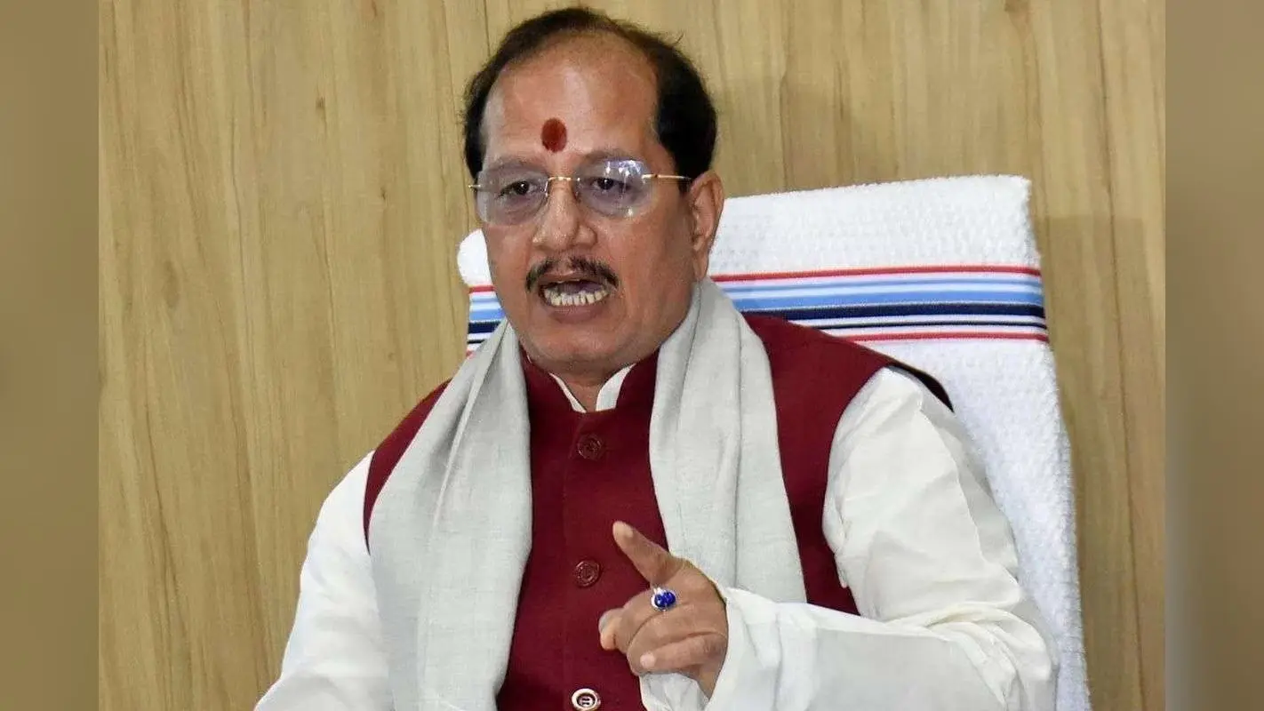 Bihar Bhumi: डिप्टी सीएम विजय सिन्हा के सामने DCLR, ADM और CO सभी फेल, सवाल पूछते ही बोलती हुई बंद