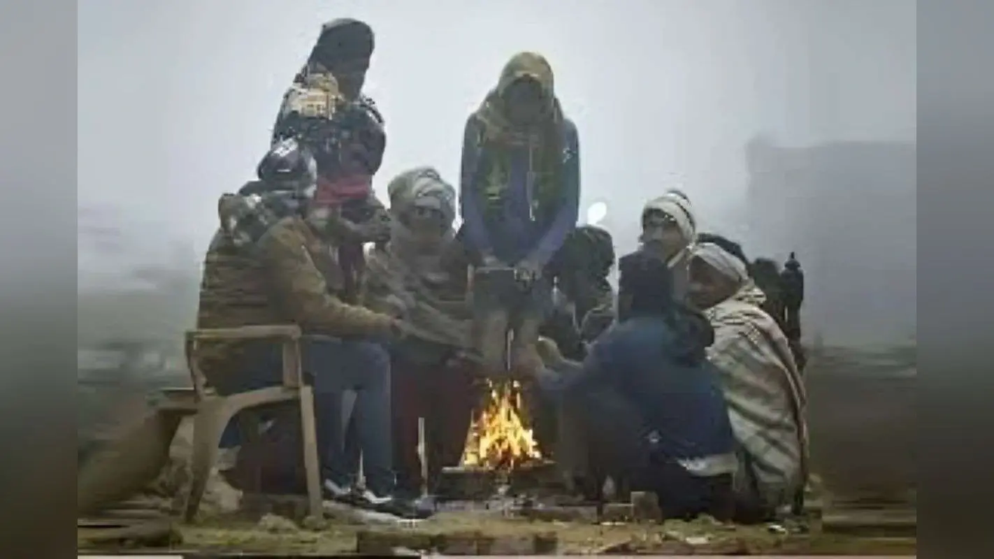 Patna Weather Alert: हड्डियां गलाने वाली ठंड का कहर, 230 जगहों पर अलाव, रैन बसेरों में 8 हजार से ज्यादा लोगों को मिला सहारा