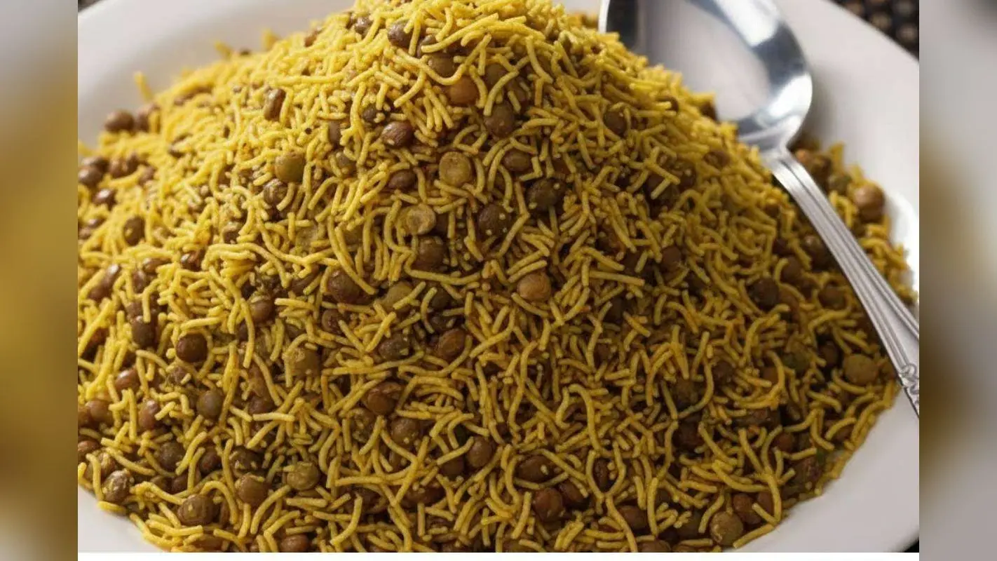 Masoor Dal Namkeen Recipe: क्रंची स्पाइसी मसूर दाल नमकीन रेसिपी – घर पर बनाएं चटपटा कुरकुरा स्नैक