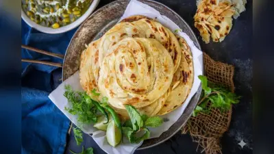 Dal Makhani Paratha: बची हुई दाल मखनी से बनाएं स्वादिष्ट लच्छेदार पराठा