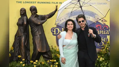 DDLJ 30 Years: 30 साल बाद भी कम नहीं हुआ डीडीएलजे का जादू, लंदन में चमका राज-सिमरन का आइकॉनिक स्टैच्यू, देखें तस्वीरें