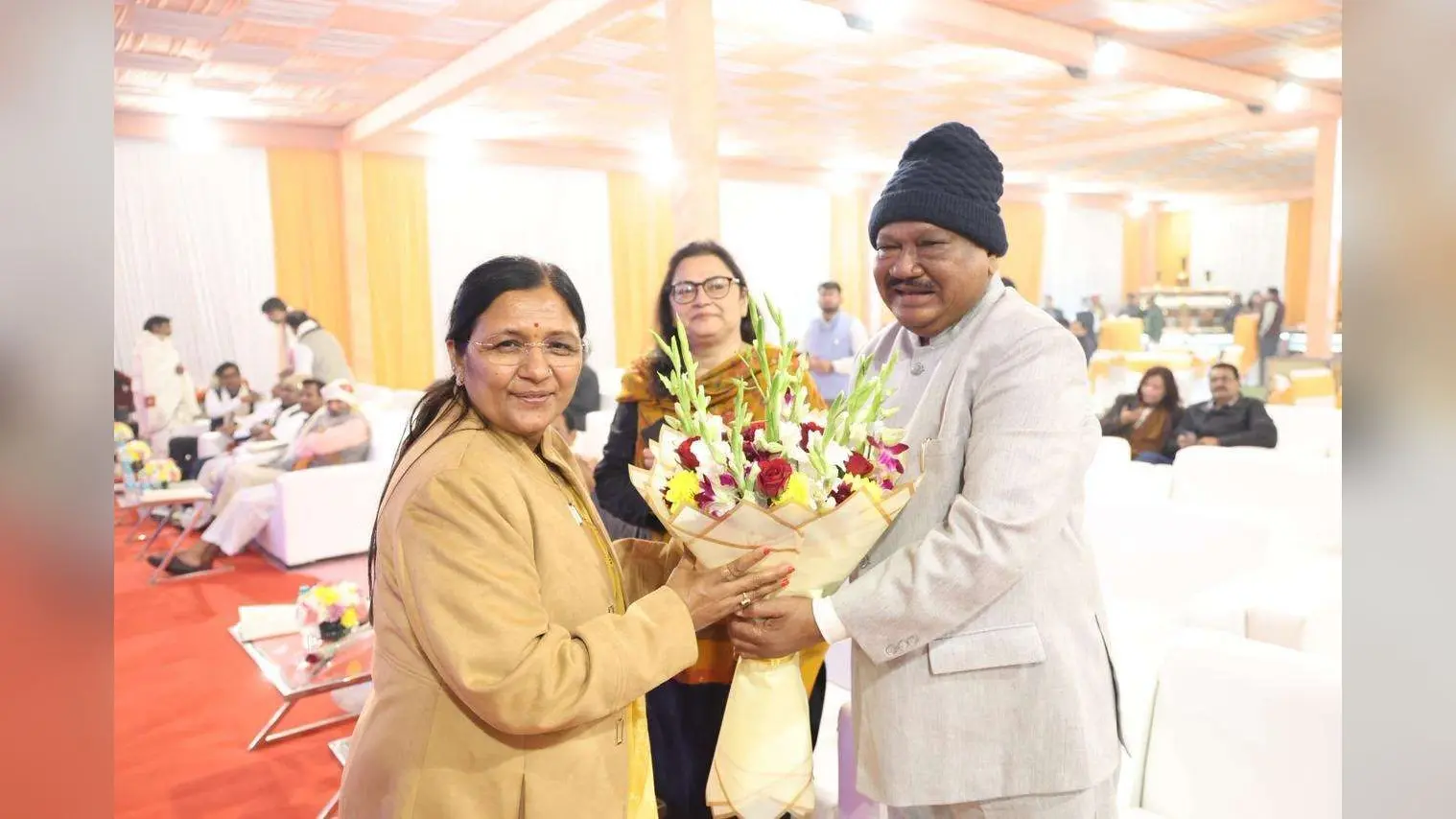 Tribal: आदिवासी समाज के विकास के लिए आदिवासी सांसदों ने केंद्रीय मंत्री के साथ किया संवाद