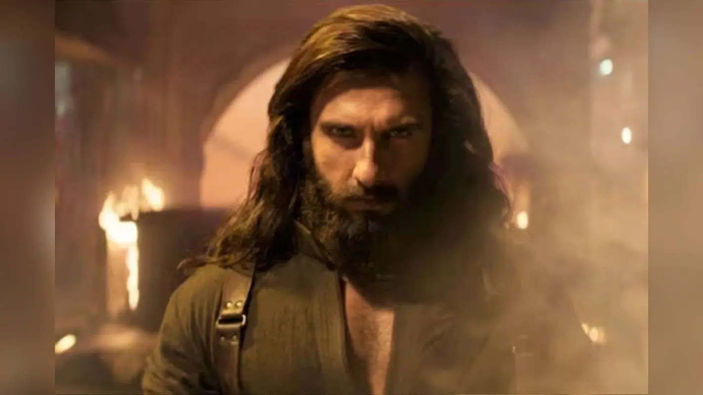 Dhurandhar Box Office Prediction Day 1: ‘धुरंधर’ होगी हिट या मिस? रणवीर सिंह की फिल्म ओपनिंग डे पर मचाएगी तूफान या करेगी निराश, रिपोर्ट ने बढ़ाई हलचल