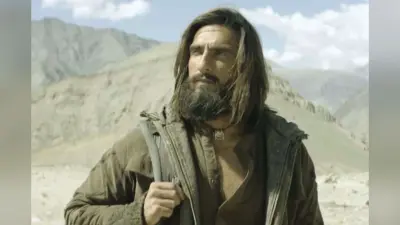 Dhurandhar First Review: सामने आया रणवीर सिंह की ‘धुरंधर’ का फर्स्ट रिव्यू, टिकट बुक करने से पहले जानें पास या फेल, क्रिटिक बोले- क्लाइमेक्स उड़ा देगा होश