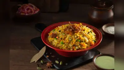 Veg Dum Biryani Recipe: घर पर बनाएं लाजवाब खुशबू वाली वेज दम बिरयानी, बार-बार खाने का करेगा दिल