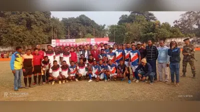 Chaibasa News : हेंब्रम स्पीच को हराकर कुर्सी एफसी चाईबासा बना विजेता