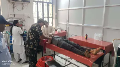 ट्रैक्टर के धक्के से बाइक सवार मुखिया पुत्र घायल