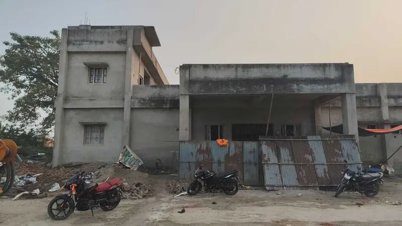 आवंटन के अभाव में सम्राट अशोक भवन बनने से पहले हुआ जर्जर