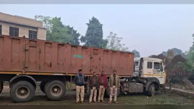 वैध चालान नहीं दिखाने पर दो ट्रक जब्त