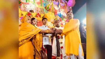 फुलवरिया में दहेज-मुक्त विवाह बना मिसाल, पौधे देकर किया एक-दूसरे का स्वागत
