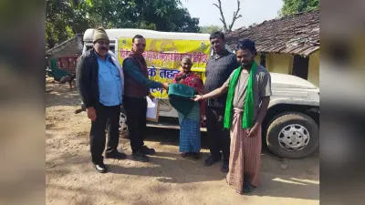 डीबीएल कंपनी ने बुजुर्गों के बीच किया कंबल का वितरण