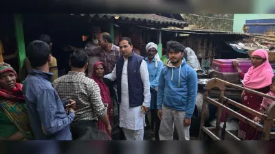 वृद्ध महिला का घर राख, लाखों का नुकसान