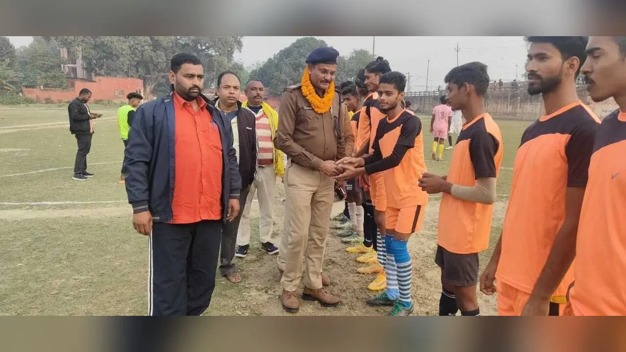 फुटबॉल लीग: हीरोज क्लब मानसी ने 2-1 से चौथम को हराया