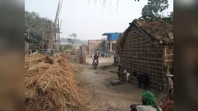 स्कूल जाने के रास्ते पर अतिक्रमण से परेशानी, प्रधानाध्यापक ने दिया आवेदन