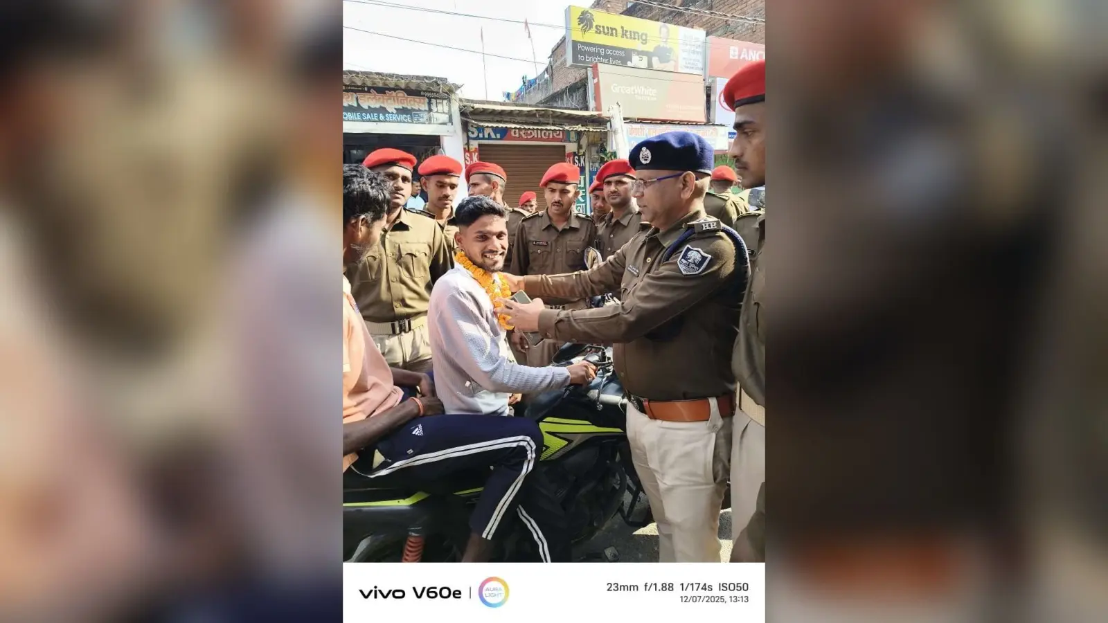 वाहन चालकों से ट्रैफिक नियम पालन करने की अपील
