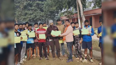 Madhubani News : शताब्दी वर्ष के उपलक्ष्य में चलाया संपर्क अभियान