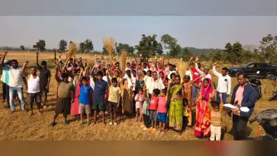 Seraikela Kharsawan News : बुंडू में ठोस कचरा अपशिष्ट प्लांट लगाने का ग्रामीणों ने किया विरोध