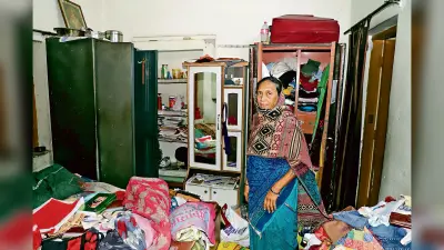 Jamshedpur News : बाराद्वारी : छत पर धूप में सेंक रहा था बिल्डर का परिवार, नीचे गेट का ताला तोड़ 10 लाख के गहने ले उड़े चोर